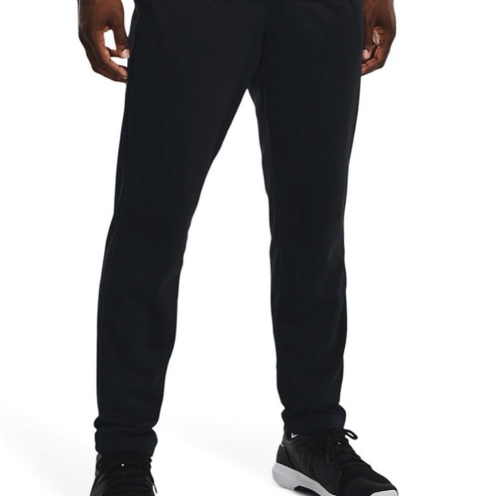 Men’s Medium UNDER ARMOUR Fleece Black Tapered Sweatpants Size M NWT!
